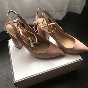 BRAND NEW Guess Blush Block Heels Size 6.5